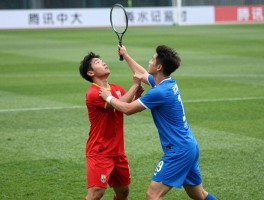 女友打中锋腾讯,角色关系如何,剧情主线是什么,有哪些精彩章节