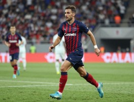 费里特球员丨如何评价他的表现,职业生涯数据如何,为什么被称为范乔丹