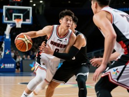 挡拆持球是什么意思,篮球战术中持球人如何行动,与无球挡拆区别是什么,持球人有哪些选择