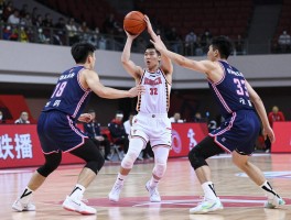 破挡拆是什么意思,挡拆战术如何破解,防守挡拆的基本方法