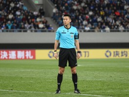 最新足球边裁：如何应对VAR时代判罚挑战，边裁角色会发生哪些转变？