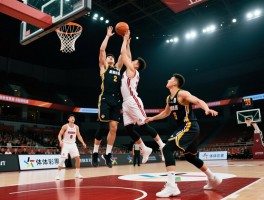 空中接力挡拆是什么意思,和普通挡拆区别在哪,战术关键点是什么,实战中如何运用