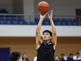 篮球手型怎么练才正确,手型不对如何纠正,标准投篮手型图解,篮球手心要空吗