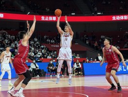 篮球有什么好看的：为何让人热血沸腾，怎样欣赏战术博弈，哪些瞬间值得期待？