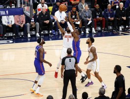 为什么拍板是技术犯规呢,NBA拍篮板庆祝规则,球员拍板裁判怎么判,拍板与挑衅界限在哪