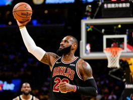 季后赛总得分最高球员,詹姆斯如何登顶,乔丹场均多少分,现役谁最接近