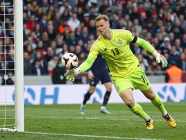 诺伊尔主罚点球,什么时候首次主罚,成功率如何,扑点球有什么技巧,对球队有什么影响