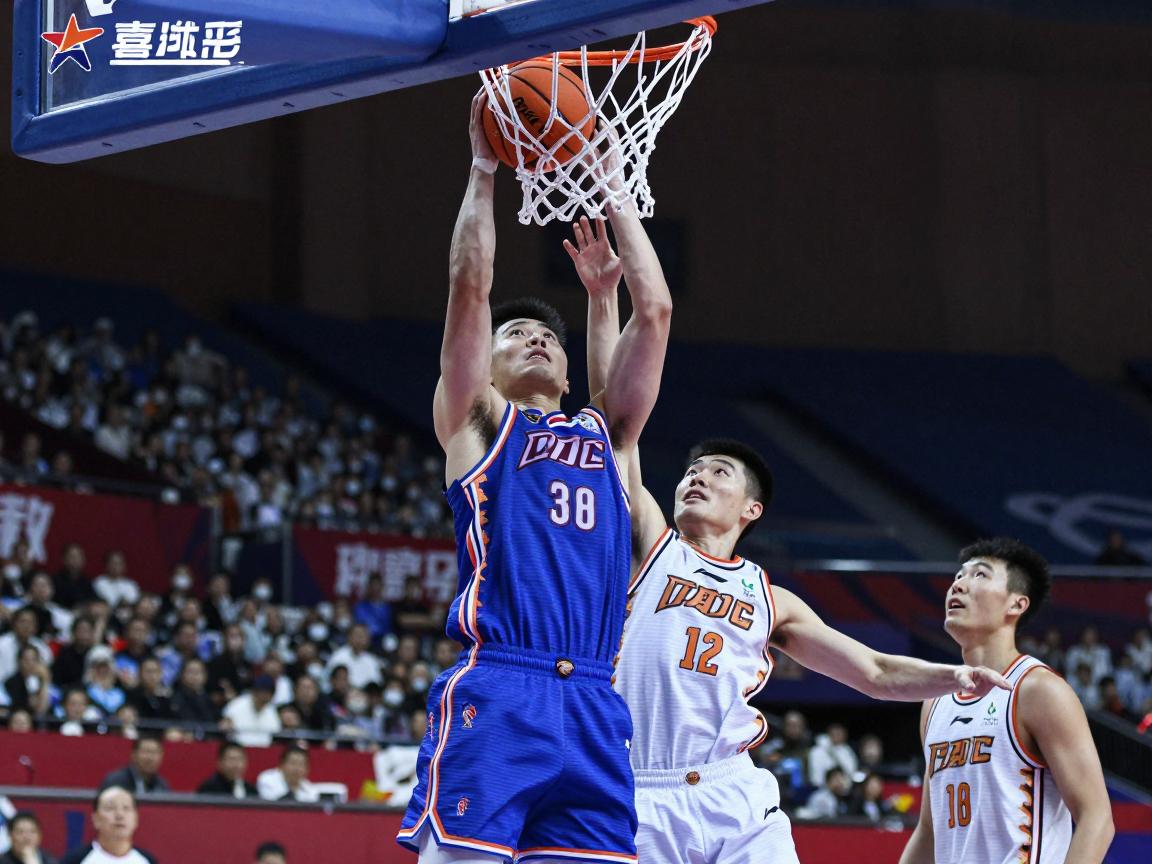 什么是投篮技术犯规技巧,如何正确运用,判罚标准是什么,与进攻犯规区别在哪 什么是投篮技术犯规技巧,如何正确运用,判罚标准是什么,与进攻犯规区别在哪