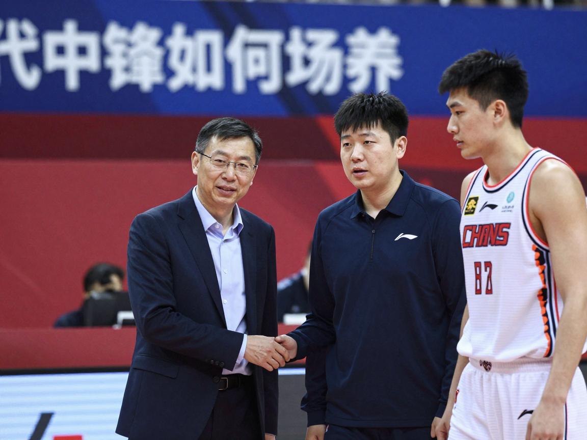 徐静雨中锋评价标准是什么,现代中锋如何培养,杨瀚森为何被他盛赞 徐静雨中锋评价标准是什么,现代中锋如何培养,杨瀚森为何被他盛赞