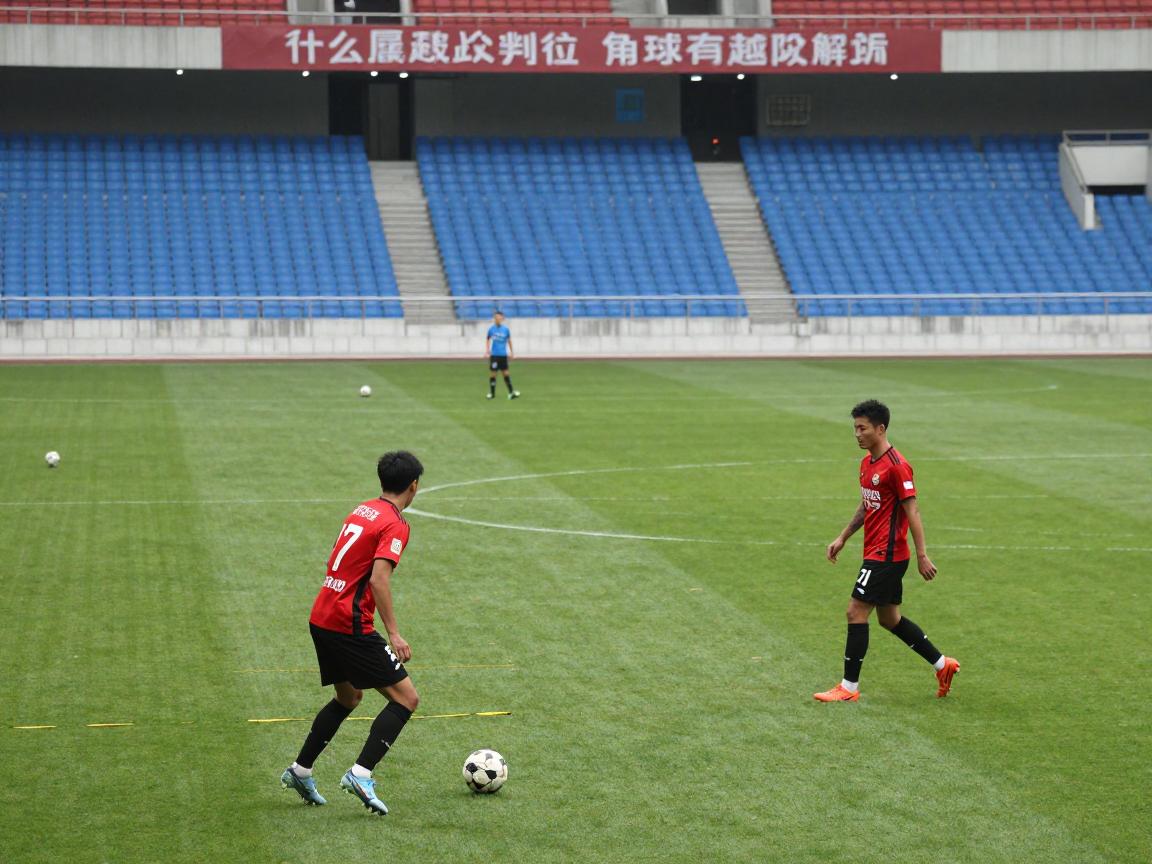 什么是越位和角球越位,越位规则怎么判定,角球有越位吗,足球越位陷阱解析 什么是越位和角球越位,越位规则怎么判定,角球有越位吗,足球越位陷阱解析