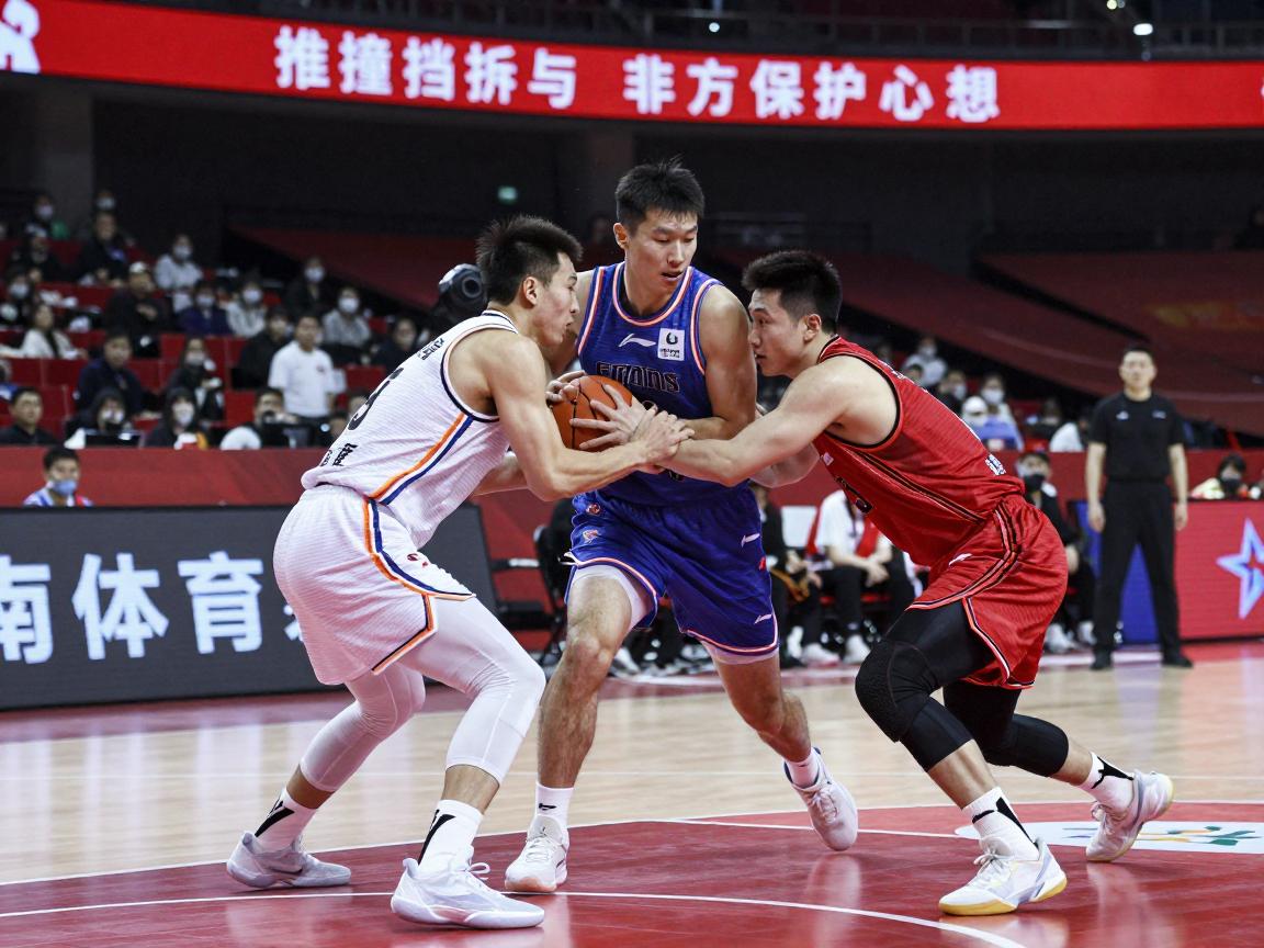 推撞挡拆球员是什么意思,防守推人怎么判罚,合法掩护与非法掩护的区别 推撞挡拆球员是什么意思,防守推人怎么判罚,合法掩护与非法掩护的区别