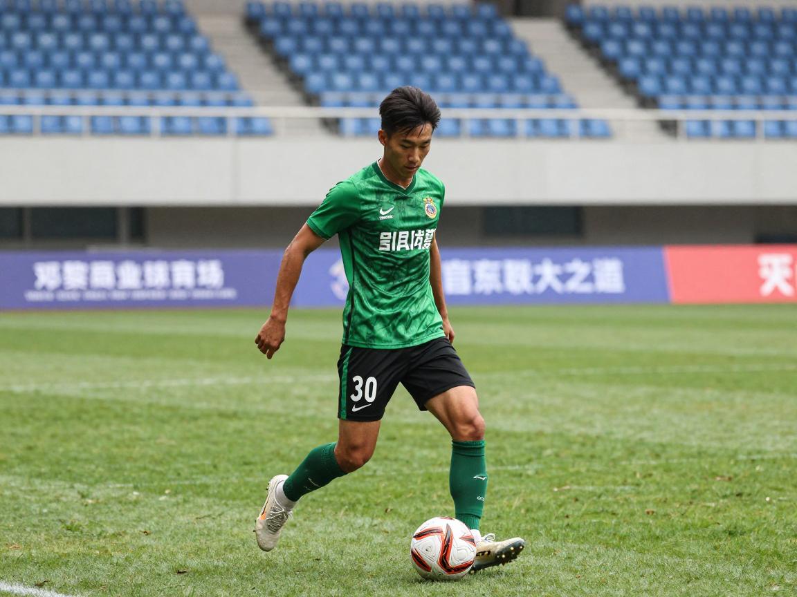 邓黎球员,邓黎职业生涯数据如何,邓黎现在效力哪个球队,邓黎为什么被下放二队 邓黎球员,邓黎职业生涯数据如何,邓黎现在效力哪个球队,邓黎为什么被下放二队