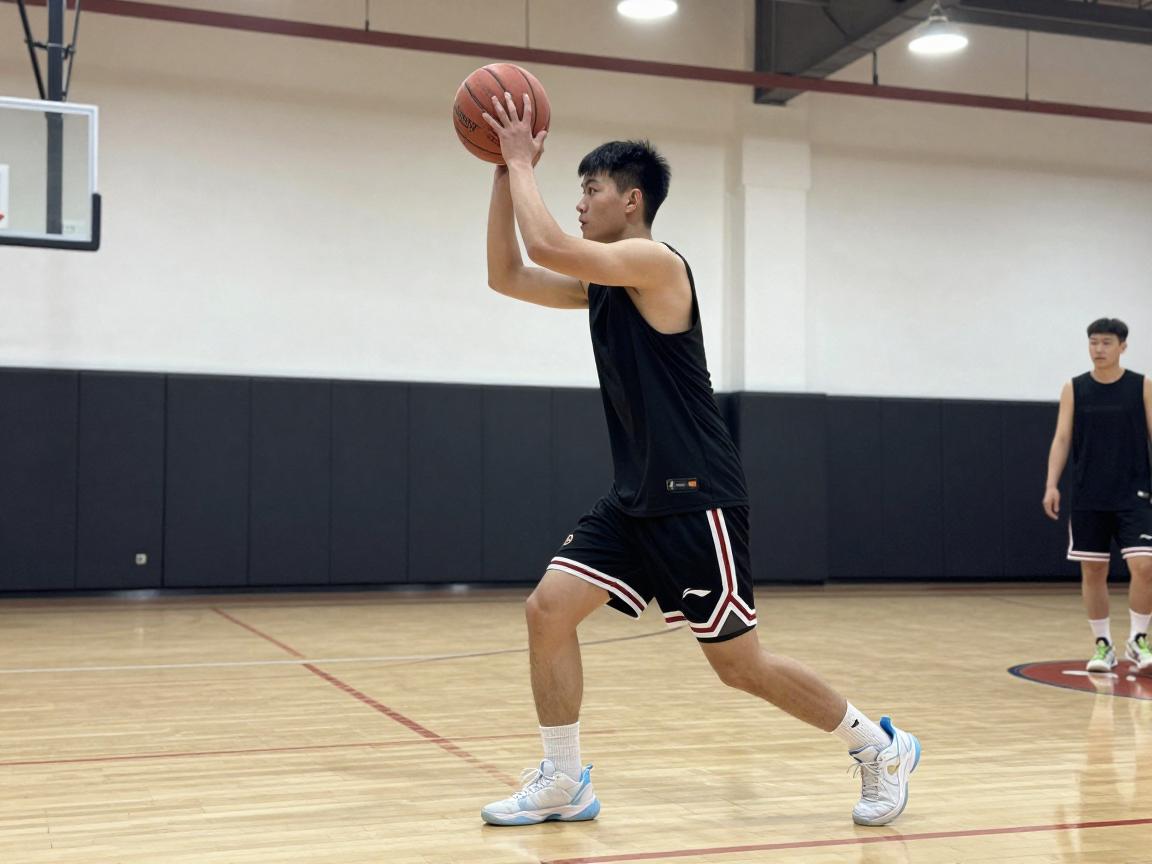 篮球控球练习,如何快速提升,正确手型是怎样的,7天训练计划 篮球控球练习,如何快速提升,正确手型是怎样的,7天训练计划