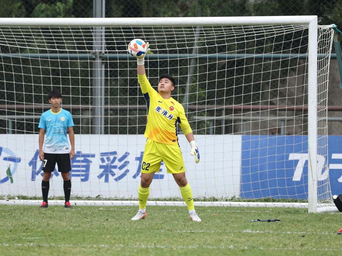 守门员罚点球丨如何预判点球方向,扑点球心理技巧,守门员赛前准备 守门员罚点球丨如何预判点球方向,扑点球心理技巧,守门员赛前准备