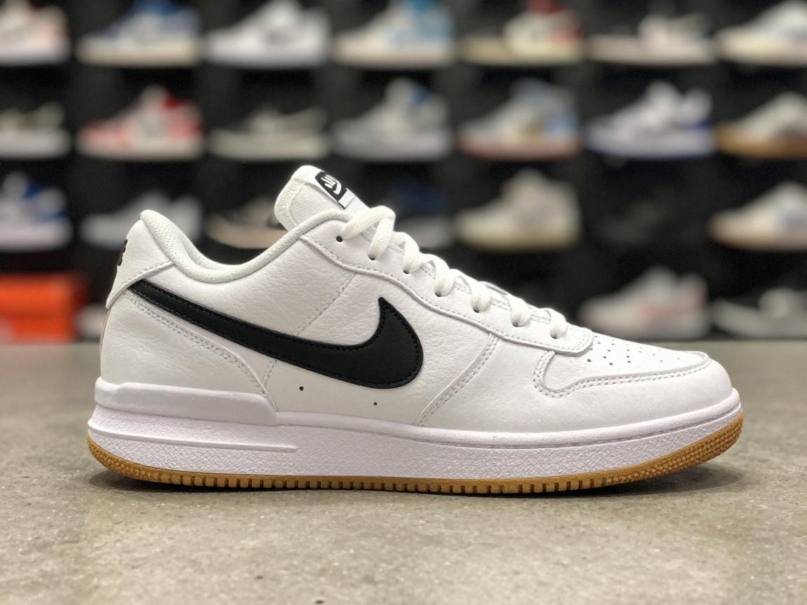 中锋鞋耐克,中锋鞋耐克哪个好,中锋鞋耐克怎么选,耐克中锋鞋有什么型号 中锋鞋耐克,中锋鞋耐克哪个好,中锋鞋耐克怎么选,耐克中锋鞋有什么型号