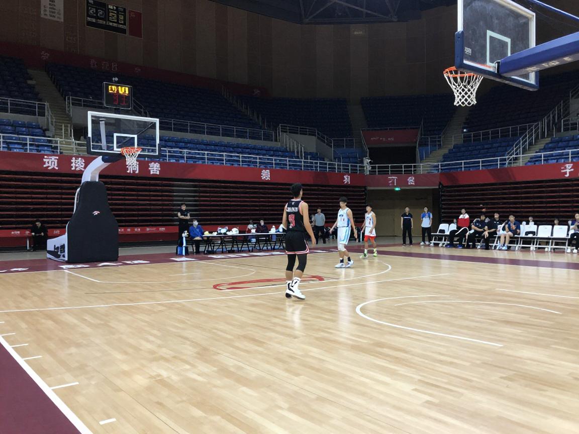 篮球中的罚球,罚球线距离篮筐多远,如何提高命中率,罚球违例怎么办 篮球中的罚球,罚球线距离篮筐多远,如何提高命中率,罚球违例怎么办