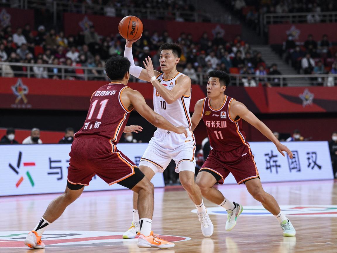 防守凶狠球员,如何定义球场硬汉,他们如何改变比赛格局,为何球队需要这类球员 防守凶狠球员,如何定义球场硬汉,他们如何改变比赛格局,为何球队需要这类球员