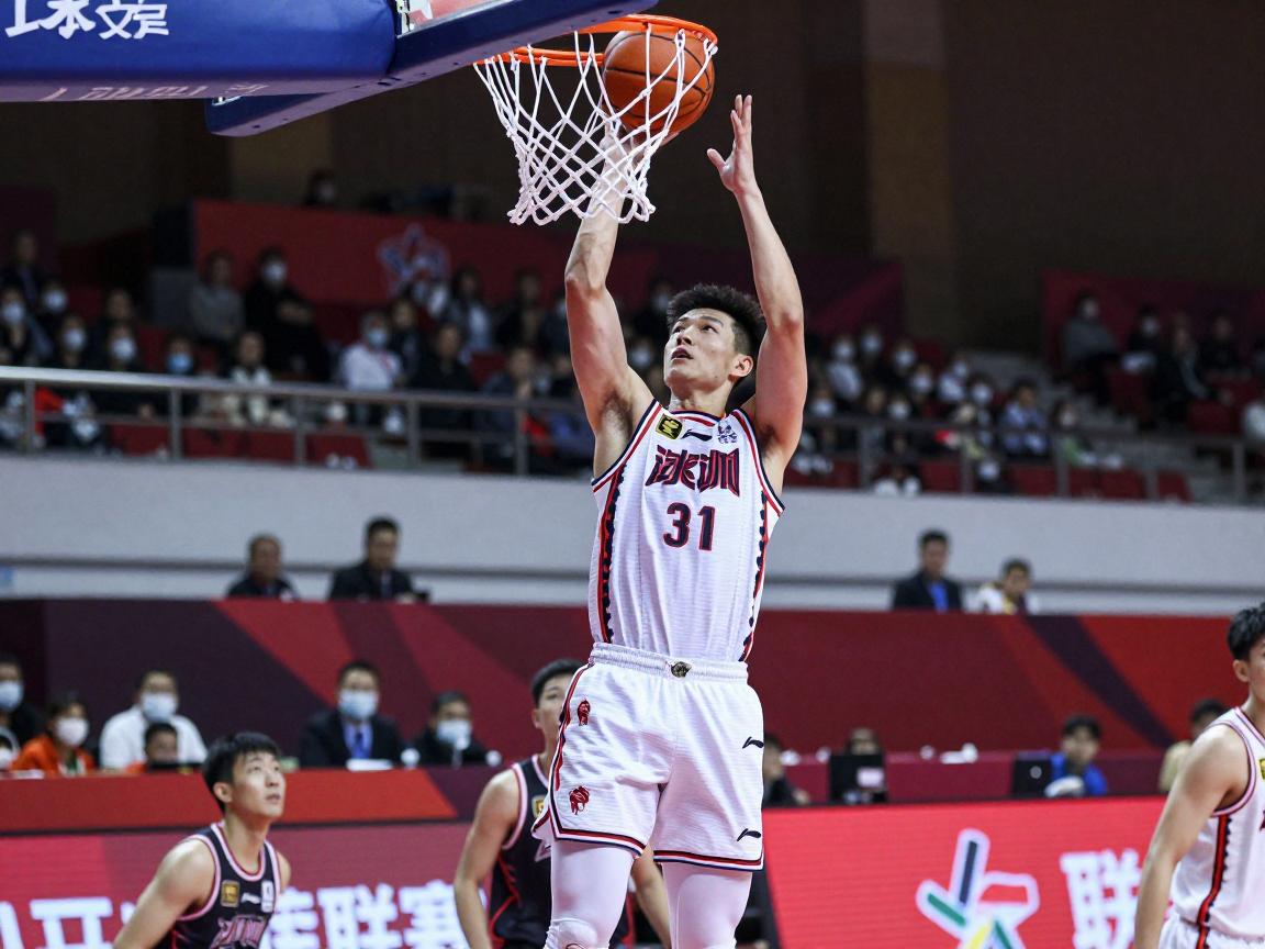 潘剑锋篮球,技术特点是什么,如何成为汕头球王,职业生涯经历如何 潘剑锋篮球,技术特点是什么,如何成为汕头球王,职业生涯经历如何