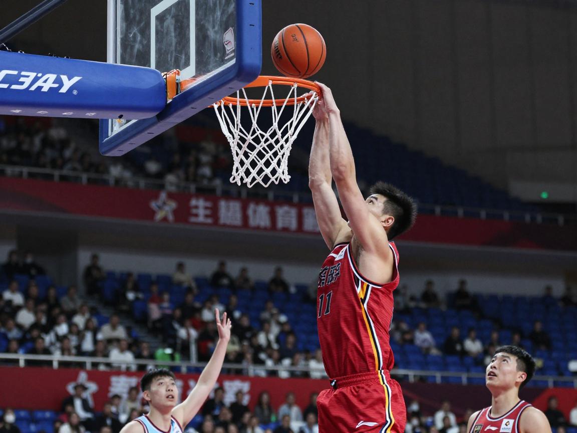 塞球篮球是什么技术,塞球与扣篮区别,塞球篮球训练方法 塞球篮球是什么技术,塞球与扣篮区别,塞球篮球训练方法