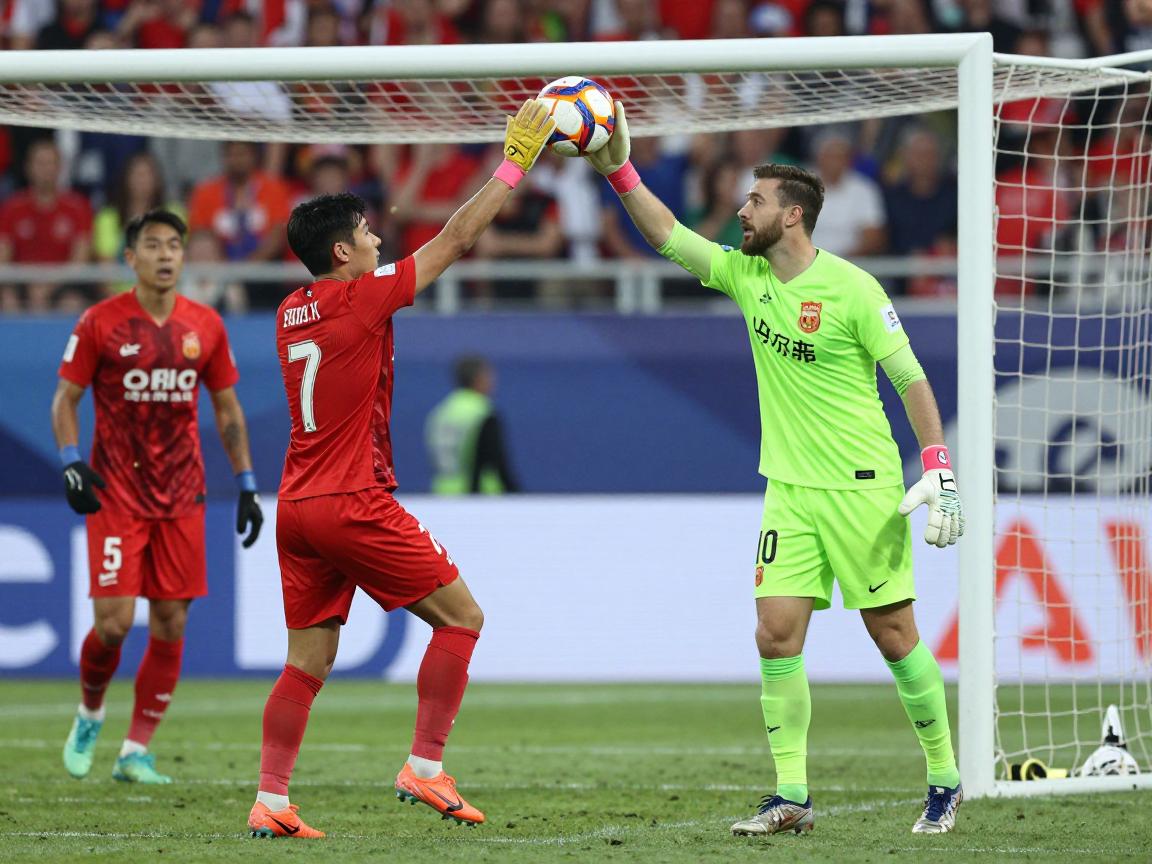 亚冠首尔点球大战,门神如何主宰胜负,心理博弈关键在哪? 亚冠首尔点球大战,门神如何主宰胜负,心理博弈关键在哪?