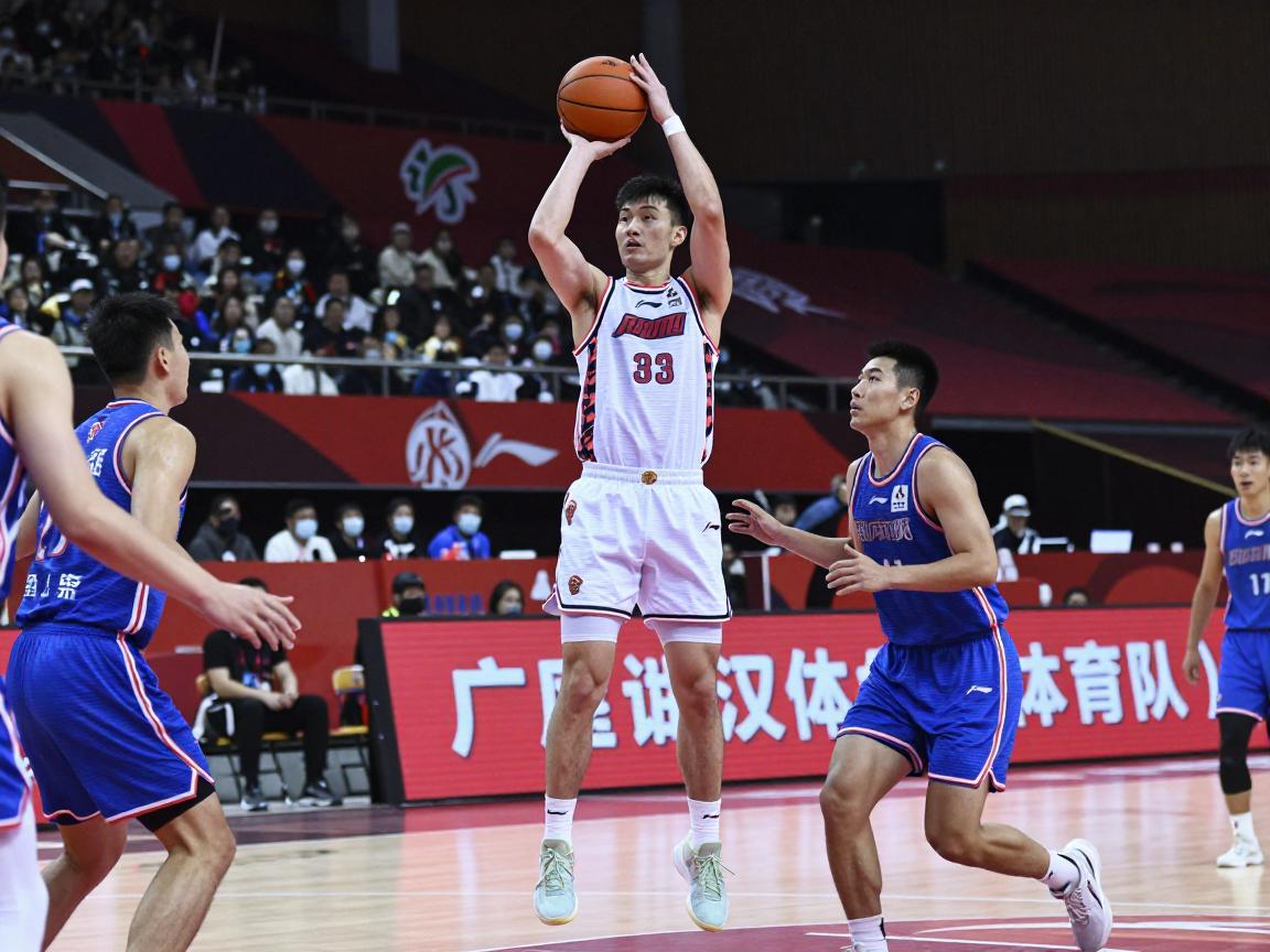 广厦中锋实力如何,胡金秋表现怎样,五大中锋有谁,内线战术怎么安排 广厦中锋实力如何,胡金秋表现怎样,五大中锋有谁,内线战术怎么安排