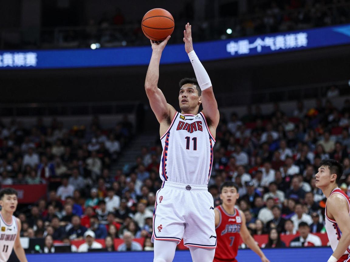 中锋篮球主要职责是什么,需要掌握哪些技术,现代中锋如何演变,著名中锋有哪些特点 中锋篮球主要职责是什么,需要掌握哪些技术,现代中锋如何演变,著名中锋有哪些特点