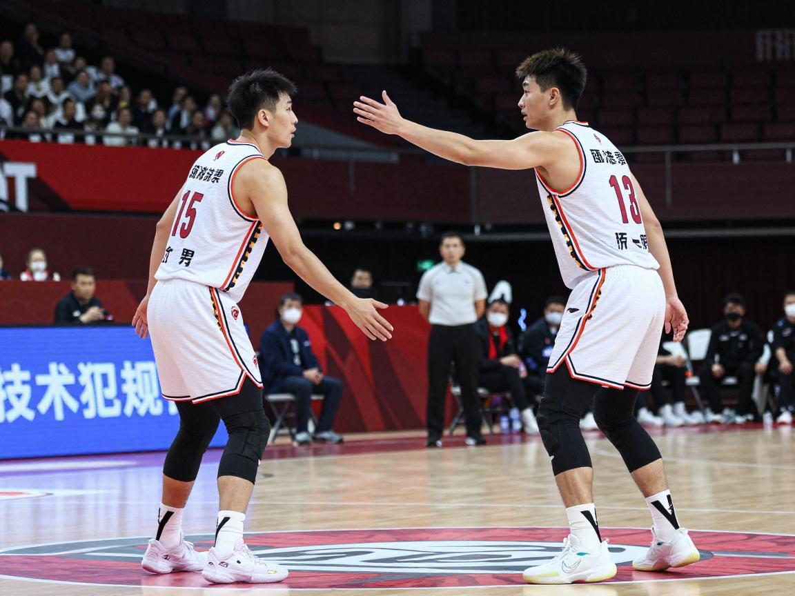 什么是b类技术犯规,它和c类有何不同,cba如何处罚,判罚标准是什么 什么是b类技术犯规,它和c类有何不同,cba如何处罚,判罚标准是什么