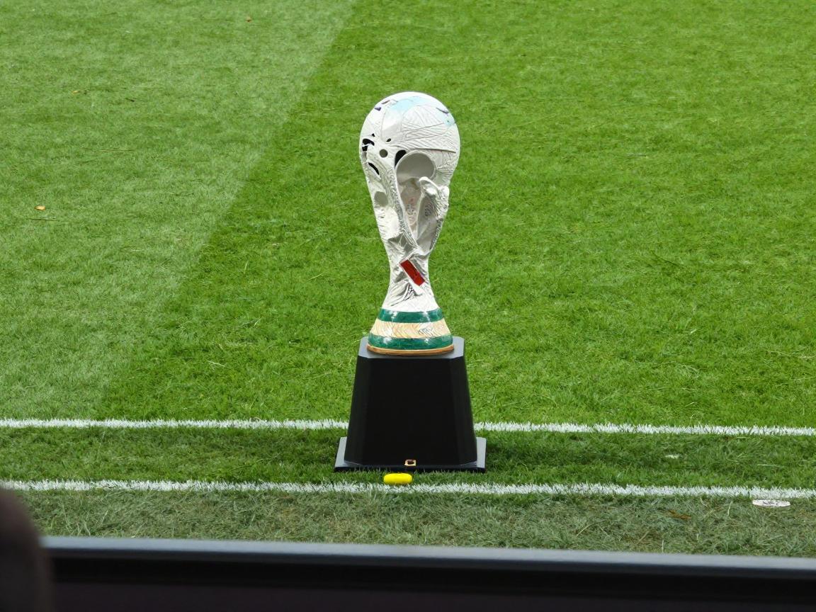 世界杯越位器是什么意思,半自动越位技术如何工作,体毛级越位怎么判断 世界杯越位器是什么意思,半自动越位技术如何工作,体毛级越位怎么判断