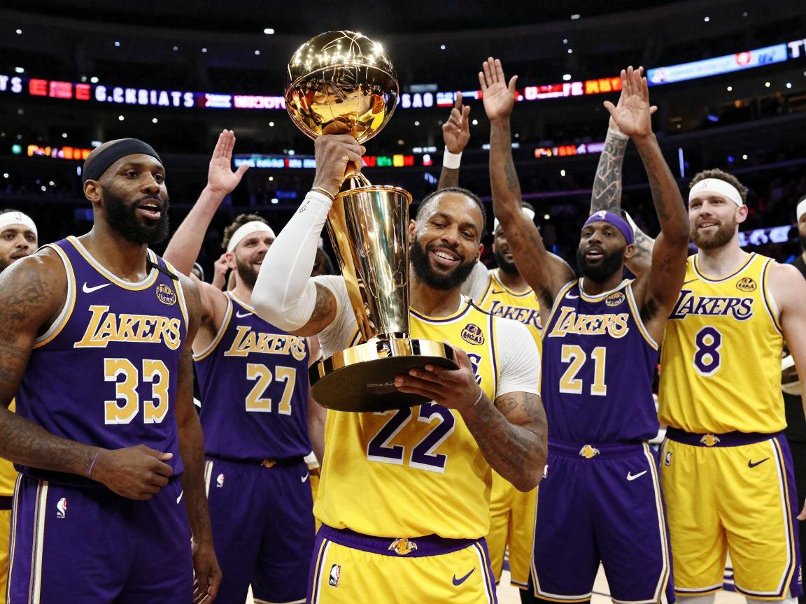 湖人球员夺冠图片,湖人夺冠经典图片有哪些,球员如何庆祝冠军时刻,园区冠军图片意义 湖人球员夺冠图片,湖人夺冠经典图片有哪些,球员如何庆祝冠军时刻,园区冠军图片意义