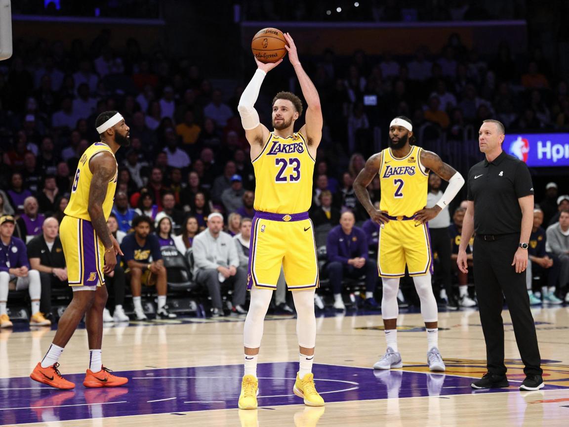 湖人球员教练,新赛季阵容如何,雷迪克续约背后有何深意,紫金军团能否冲击总冠军 湖人球员教练,新赛季阵容如何,雷迪克续约背后有何深意,紫金军团能否冲击总冠军