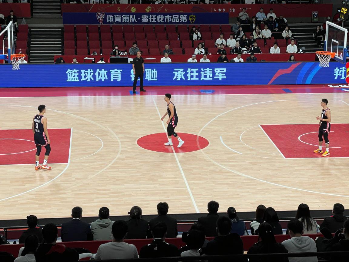 篮球半场的规则丨比赛时间多长,如何判定胜负,常见违例有哪些 篮球半场的规则丨比赛时间多长,如何判定胜负,常见违例有哪些