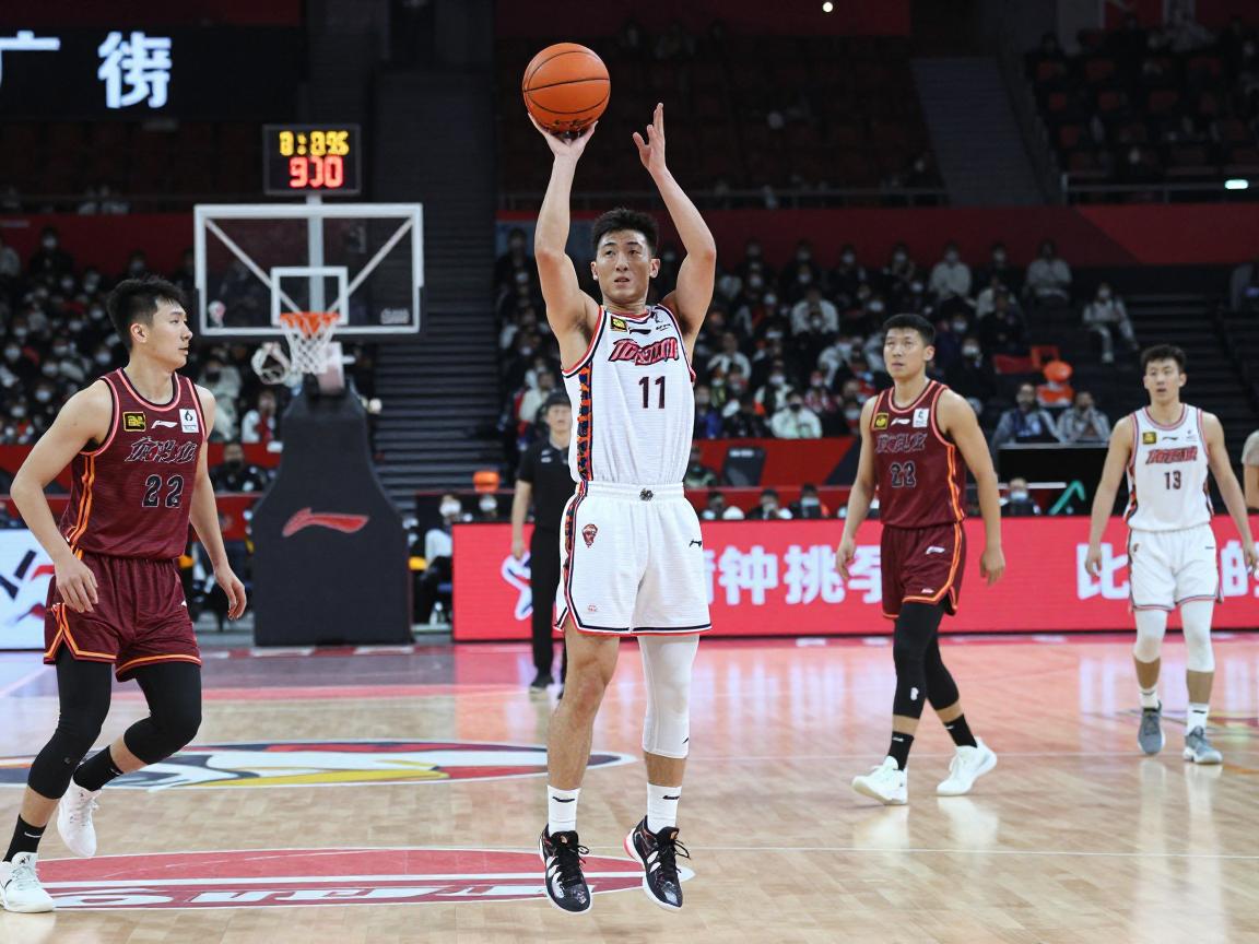 篮球走步跳起是什么意思,跳起时如何避免走步,走步跳起的判罚标准 篮球走步跳起是什么意思,跳起时如何避免走步,走步跳起的判罚标准