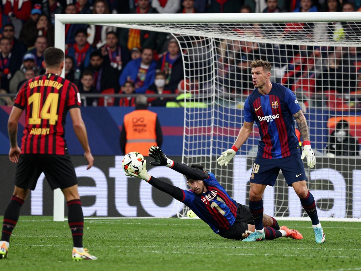 米兰和巴萨点球,点球大战如何决胜,球员心理怎样调整,关键扑救有何技巧? 米兰和巴萨点球,点球大战如何决胜,球员心理怎样调整,关键扑救有何技巧?