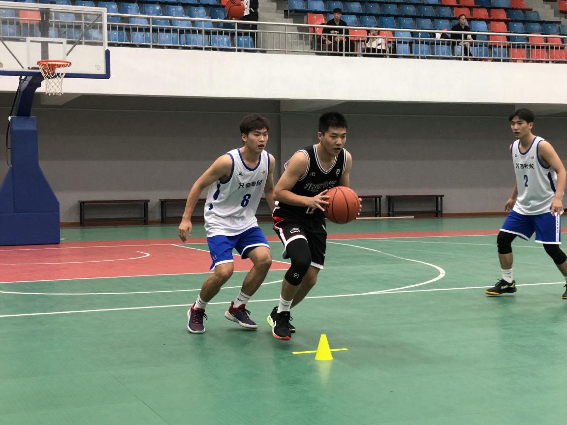 篮球过障碍,运球技巧如何掌握,绕杆训练怎样高效,中考体育如何突破 篮球过障碍,运球技巧如何掌握,绕杆训练怎样高效,中考体育如何突破