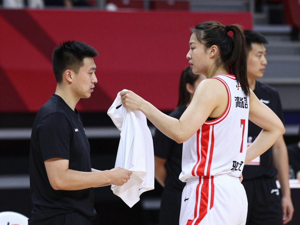 篮球美女脱衣服,为何场边换衣引热议,怎样看待女性运动员着装自由,背后有哪些故事 篮球美女脱衣服,为何场边换衣引热议,怎样看待女性运动员着装自由,背后有哪些故事