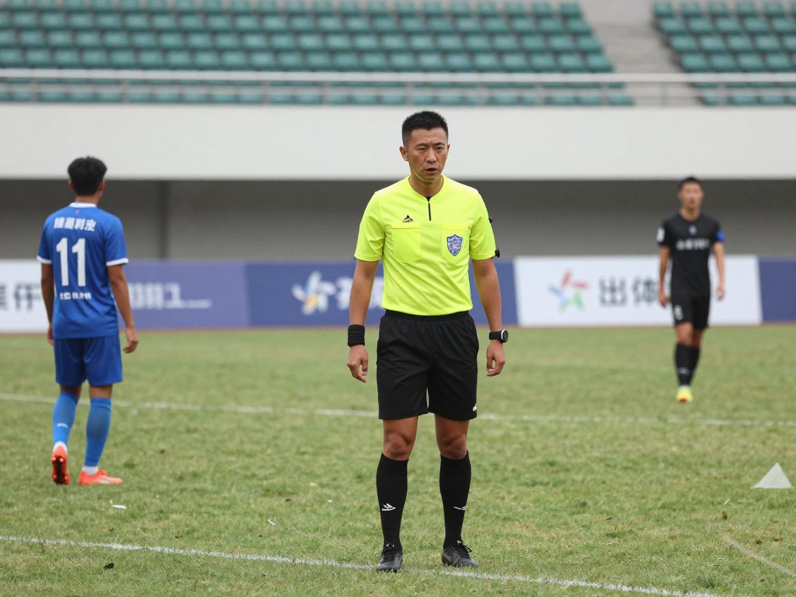 进攻有利判定丨裁判如何掌握有利原则,什么情况会吹停比赛,进攻有利后犯规算数吗 进攻有利判定丨裁判如何掌握有利原则,什么情况会吹停比赛,进攻有利后犯规算数吗