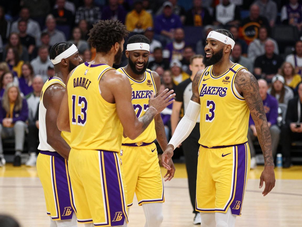 湖人抢球员为何总能成功,湖人引援策略有哪些,湖人补强目标是谁 湖人抢球员为何总能成功,湖人引援策略有哪些,湖人补强目标是谁