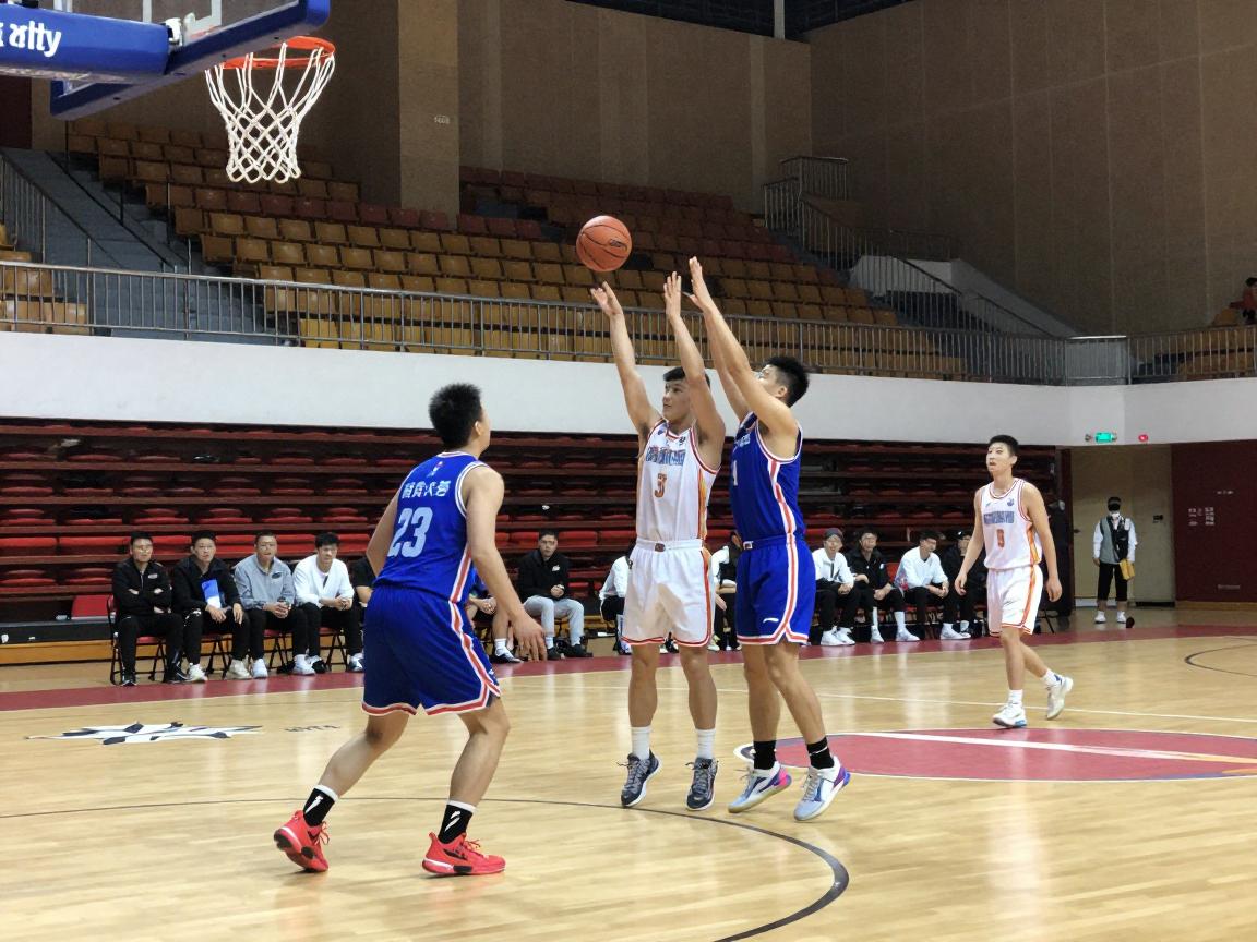 篮球如何跑位摆脱防守,无球跑位技巧有哪些,怎样提升篮球意识,新手跑位怎么练 篮球如何跑位摆脱防守,无球跑位技巧有哪些,怎样提升篮球意识,新手跑位怎么练