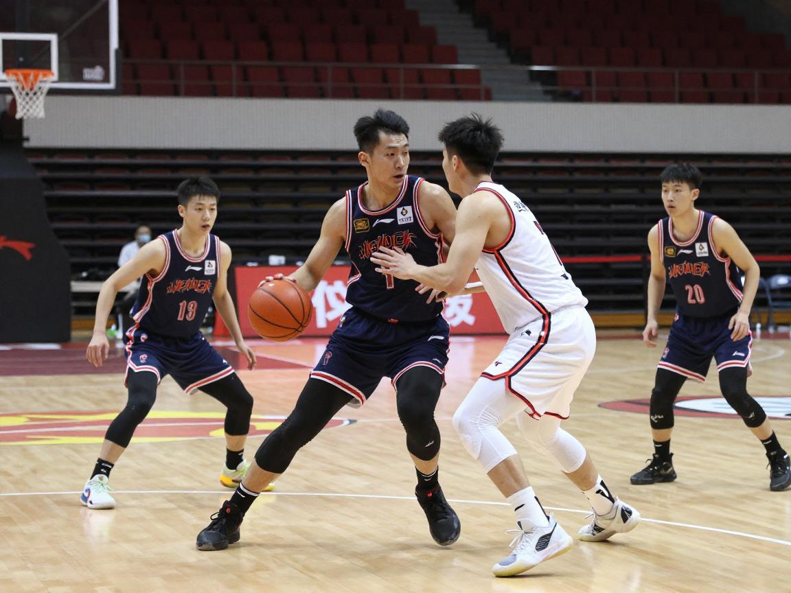 篮球过人绝招,如何快速掌握,实战技巧有哪些,新手怎么练 篮球过人绝招,如何快速掌握,实战技巧有哪些,新手怎么练