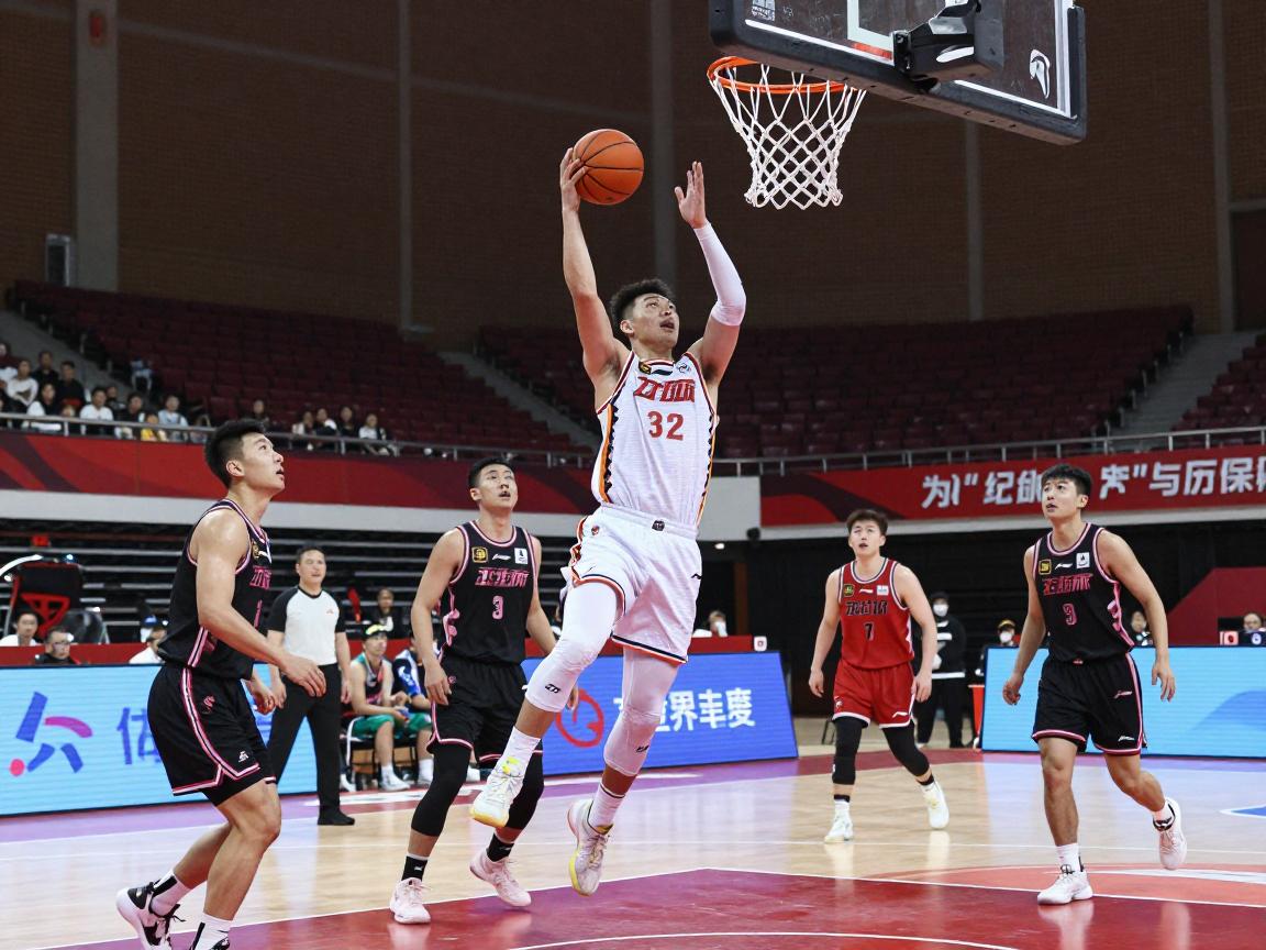 篮球突破的技巧丨如何快速过人,怎样练习有效,何时使用最佳 篮球突破的技巧丨如何快速过人,怎样练习有效,何时使用最佳