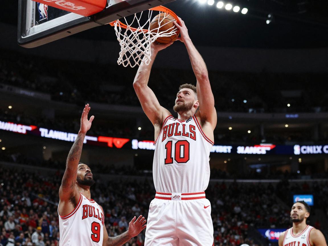 公牛队10号球员是谁,为何此号码高悬球馆上空,传奇乐福有何故事? 公牛队10号球员是谁,为何此号码高悬球馆上空,传奇乐福有何故事?