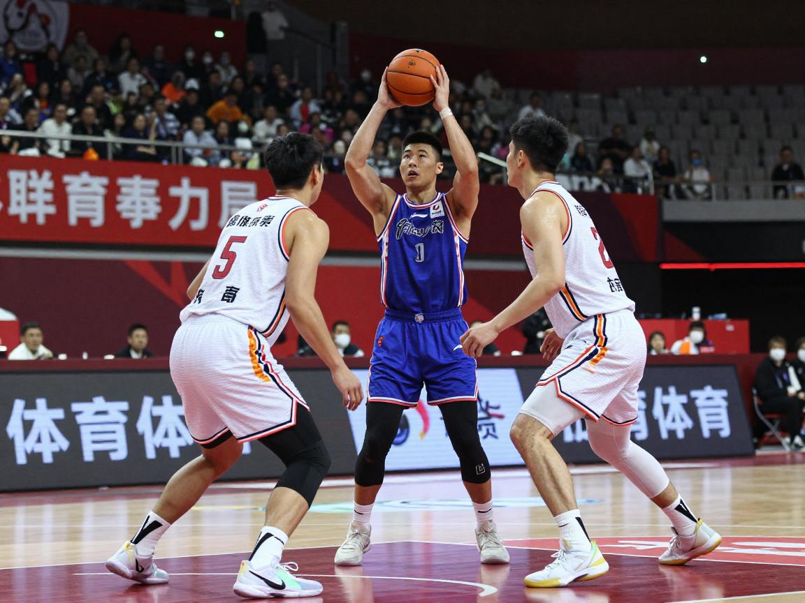 三人篮球战术秘籍,如何破解人盯人防守,怎样进行挡拆配合,防守策略如何选择 三人篮球战术秘籍,如何破解人盯人防守,怎样进行挡拆配合,防守策略如何选择