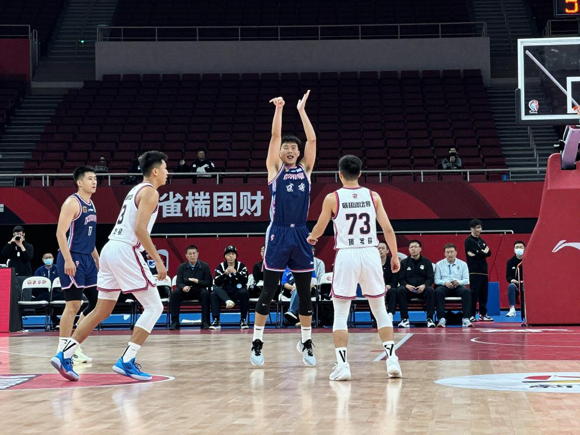 篮球场走步是什么意思,中枢脚怎么判断,012规则怎么理解,哪些动作容易走步 篮球场走步是什么意思,中枢脚怎么判断,012规则怎么理解,哪些动作容易走步