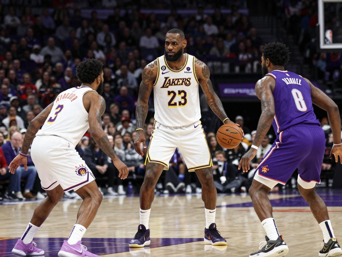 詹姆斯中锋欧文战术解析,詹欧挡拆如何无敌,詹姆斯打中锋效果如何,欧文进攻作用分析 詹姆斯中锋欧文战术解析,詹欧挡拆如何无敌,詹姆斯打中锋效果如何,欧文进攻作用分析