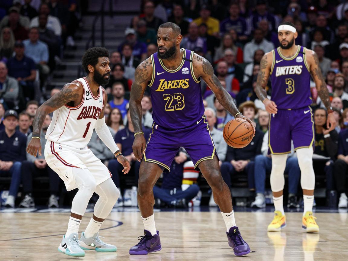 詹姆斯中锋欧文战术解析,詹欧挡拆如何无敌,詹姆斯打中锋效果如何,欧文进攻作用分析 詹姆斯中锋欧文战术解析,詹欧挡拆如何无敌,詹姆斯打中锋效果如何,欧文进攻作用分析