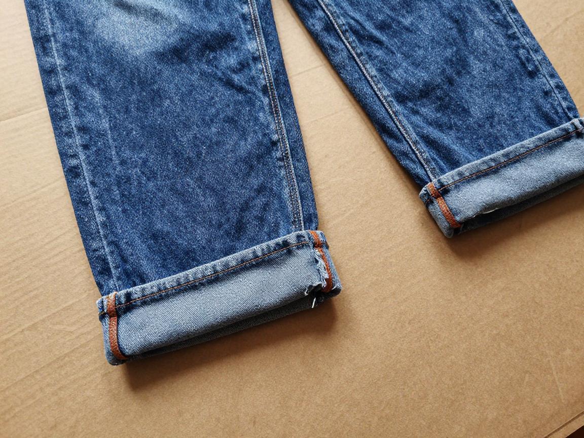 裤边如何裁,自己剪裤脚要注意什么,牛仔裤改短怎么保留原边,裤脚毛边怎么制作自然 裤边如何裁,自己剪裤脚要注意什么,牛仔裤改短怎么保留原边,裤脚毛边怎么制作自然