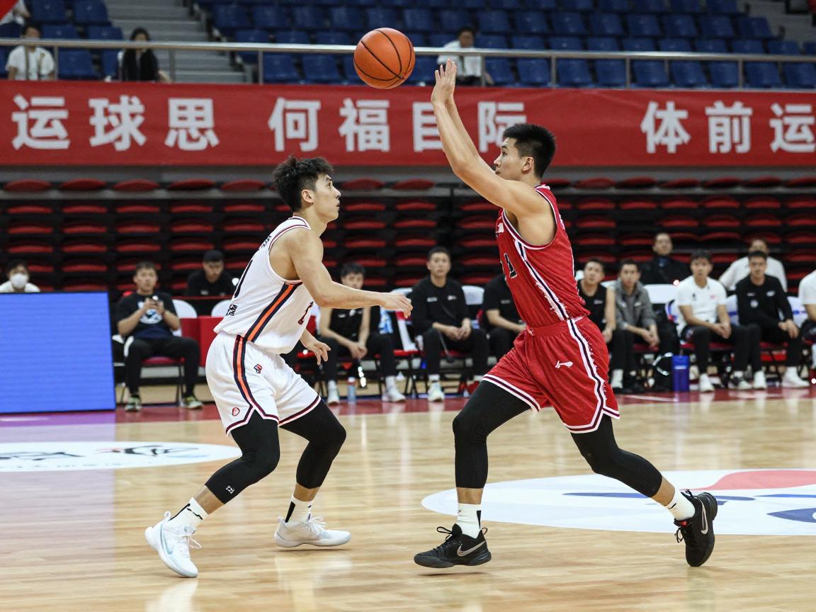 篮球换手运球,如何快速过人不变形,体前变向动作要领是什么,换手运球常见错误有哪些 篮球换手运球,如何快速过人不变形,体前变向动作要领是什么,换手运球常见错误有哪些