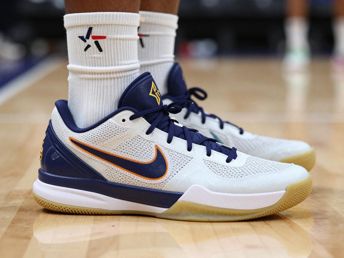 篮球鞋詹姆斯系列如何选,哪代实战强,性价比高吗,看这篇全知道 篮球鞋詹姆斯系列如何选,哪代实战强,性价比高吗,看这篇全知道