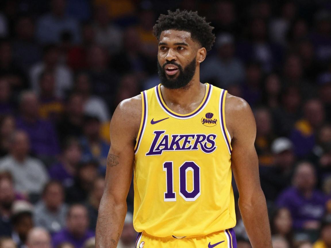 湖人十号球员是谁,历史上还有哪些著名10号,现役10号球员表现如何? 湖人十号球员是谁,历史上还有哪些著名10号,现役10号球员表现如何?