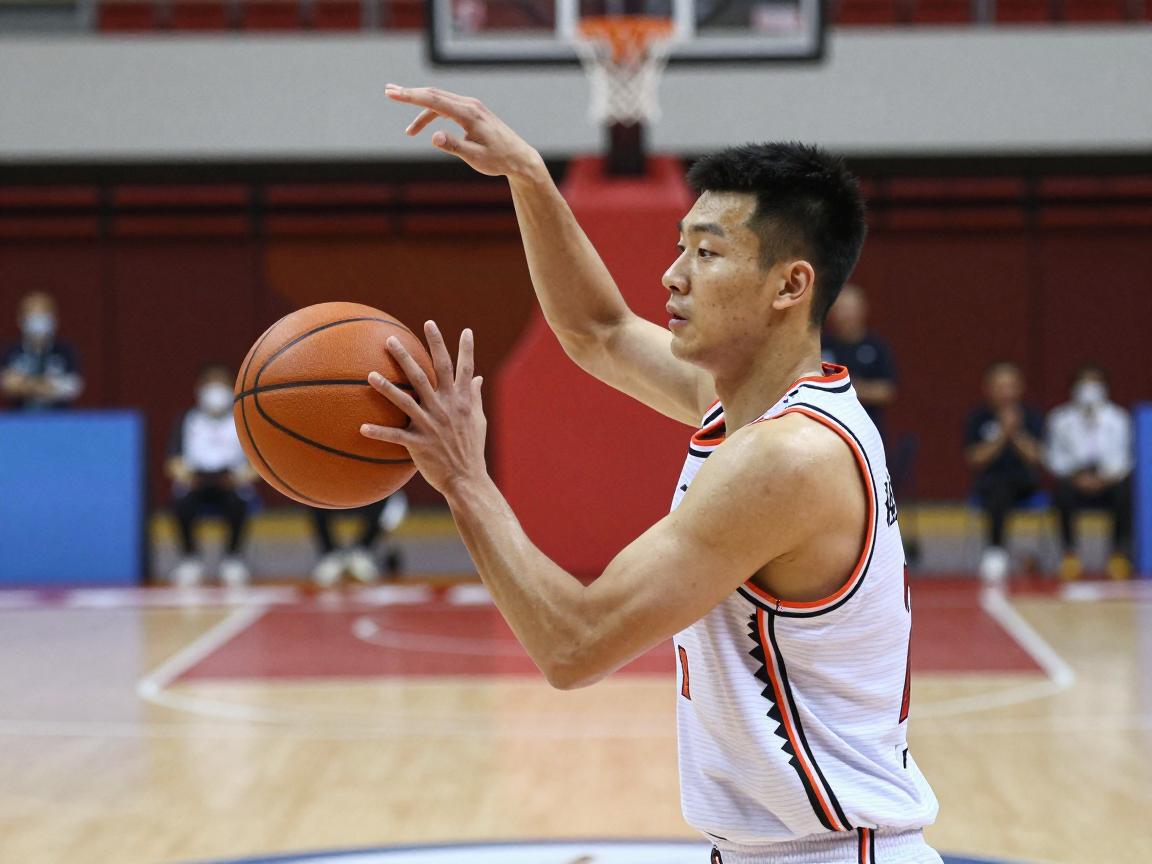 篮球抱球,正确抱球姿势是什么,抱球时手指如何发力,如何避免持球违例 篮球抱球,正确抱球姿势是什么,抱球时手指如何发力,如何避免持球违例